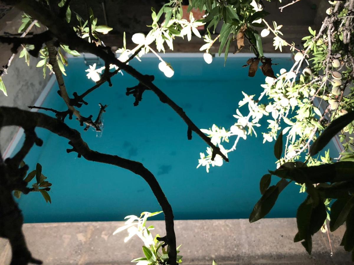 El Tossalet, Gran Piscina Junto Al Pueblo
